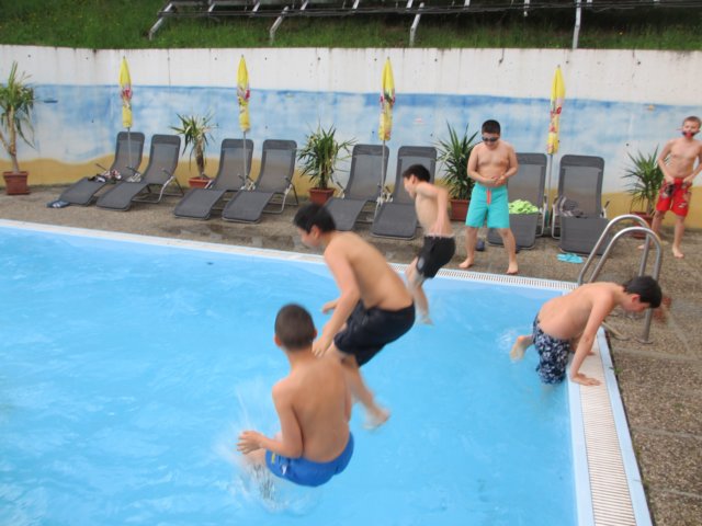 img_2019.jpg